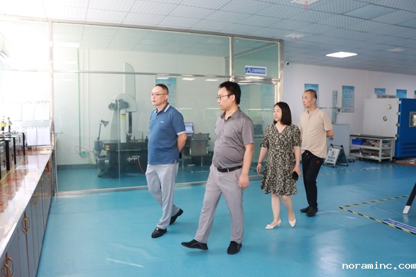 北京九江企业商会会长周子涵参观滑环公司九江英智科技